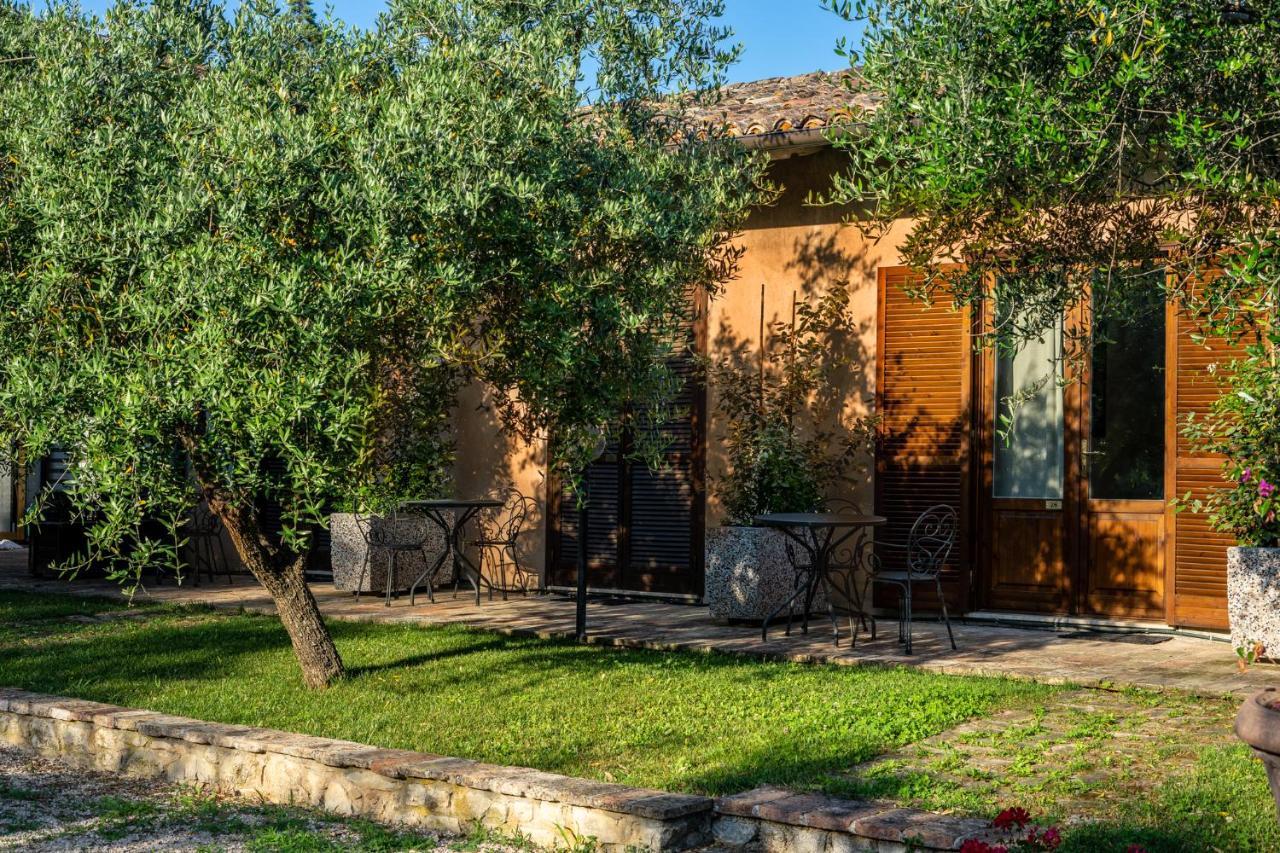Hotel & Spa Villa Dei Mosaici Spello Exterior photo