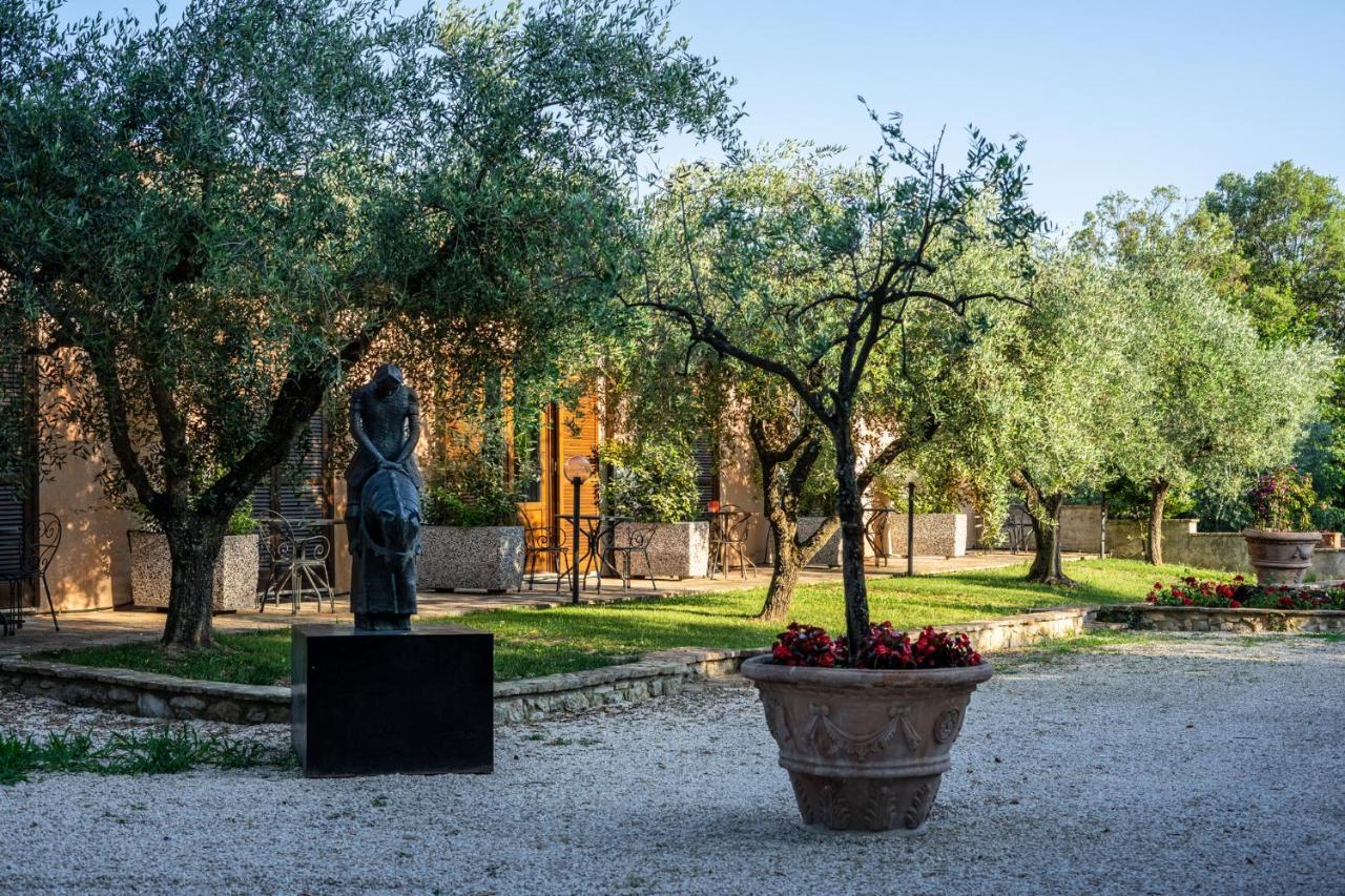 Hotel & Spa Villa Dei Mosaici Spello Exterior photo